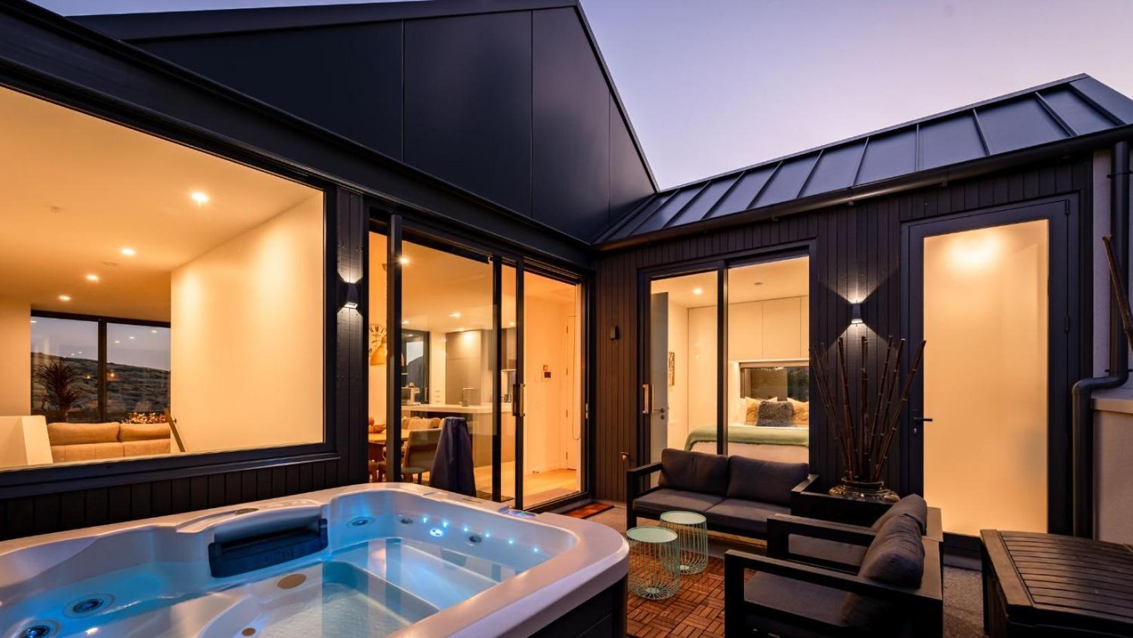 Вилла The Tiers- Hot Tub- Ac- Bbq- Free Parking Квинстаун Экстерьер фото